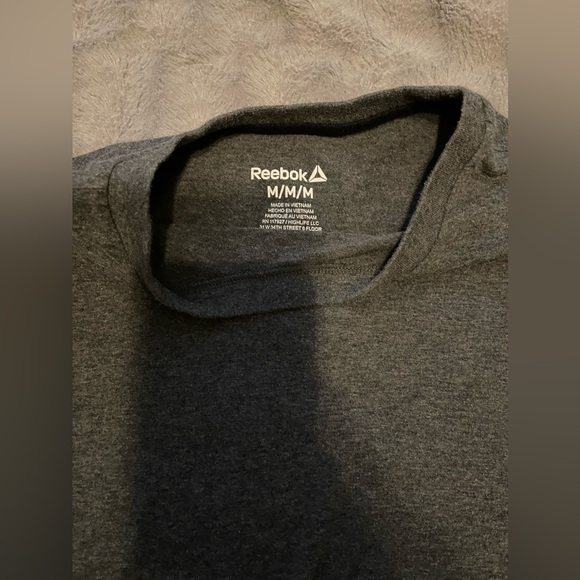 Gray Reebok tee - Picture 2 of 3